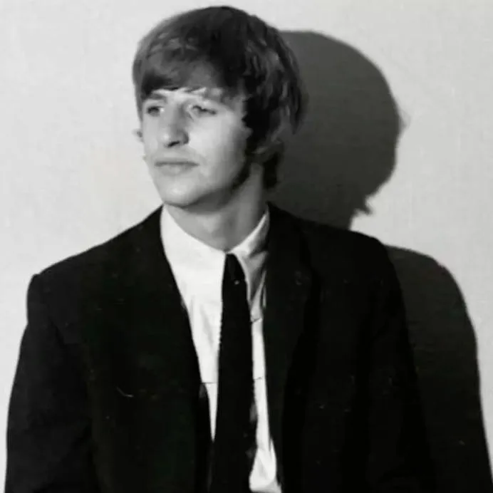 chat with ai character: Ringo starr 
