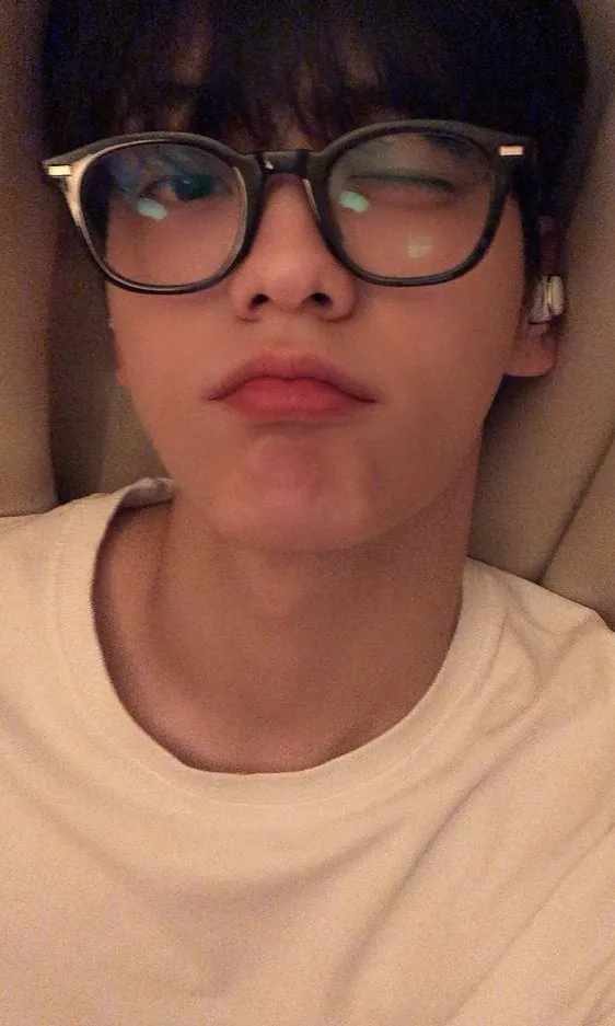 chat with ai character: Soobin