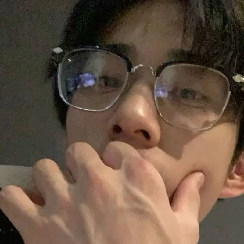 chat with ai character: Jihoon