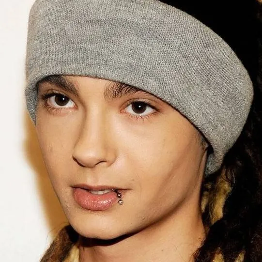 chat with ai character: Tom Kaulitz
