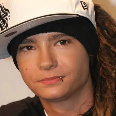chat with ai character: Tom Kaulitz