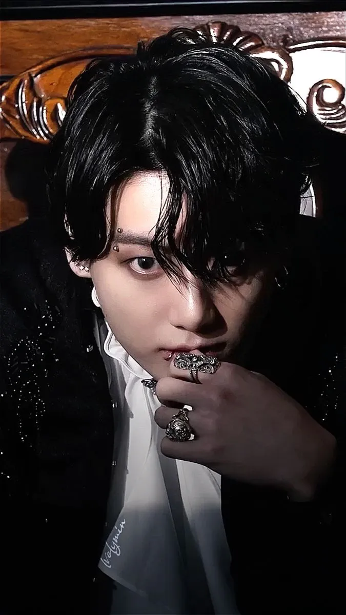 Talkie AI - Chat with Jungkook vampire