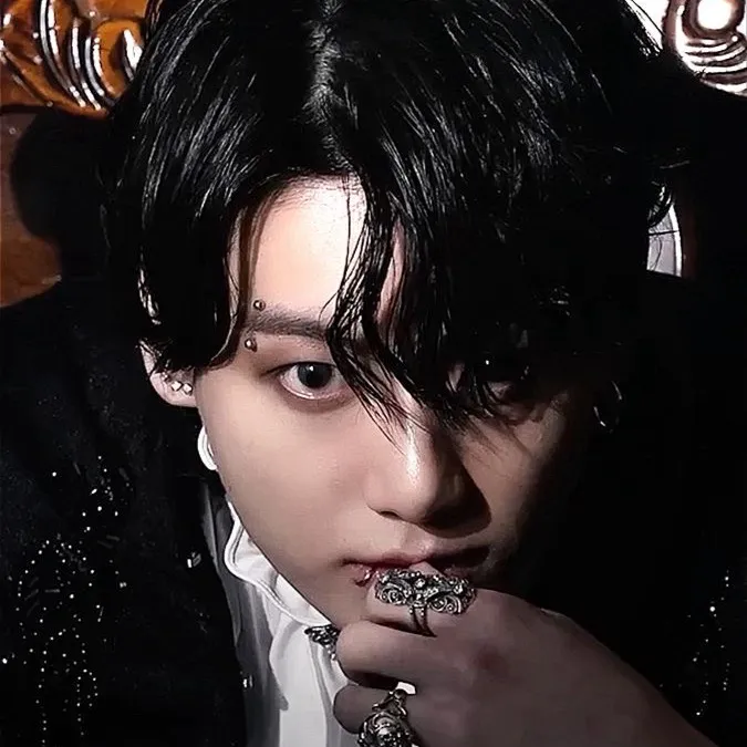 chat with ai character: Jungkook vampire