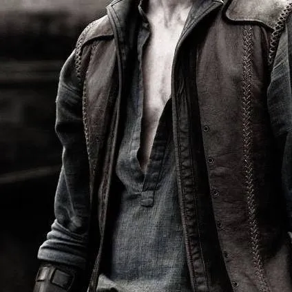 chat with ai character: Mavros Alaric