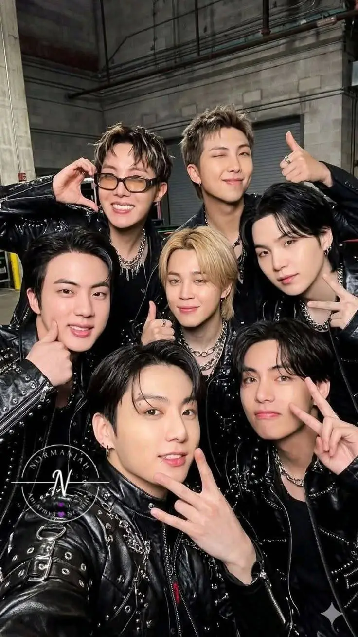 ai character: Les BTS  background