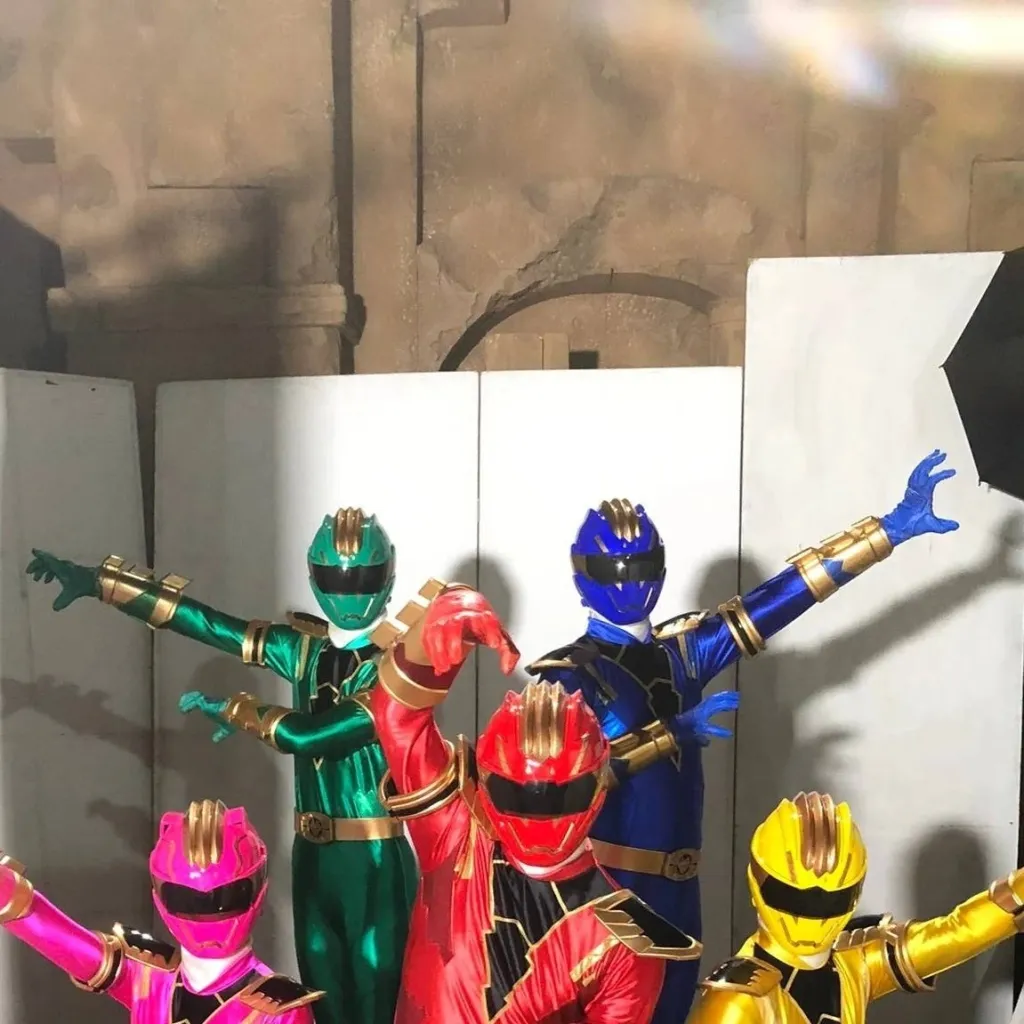 chat with ai character: Power Rangers MF