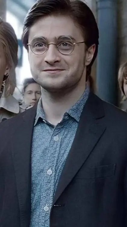 ai character: Harry Potter background