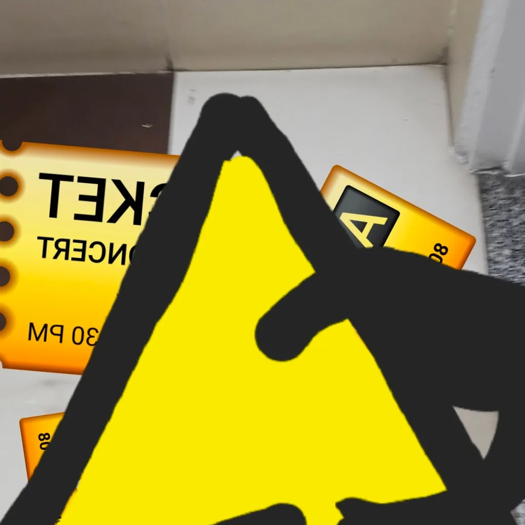 chat with ai character: yellow triangle
