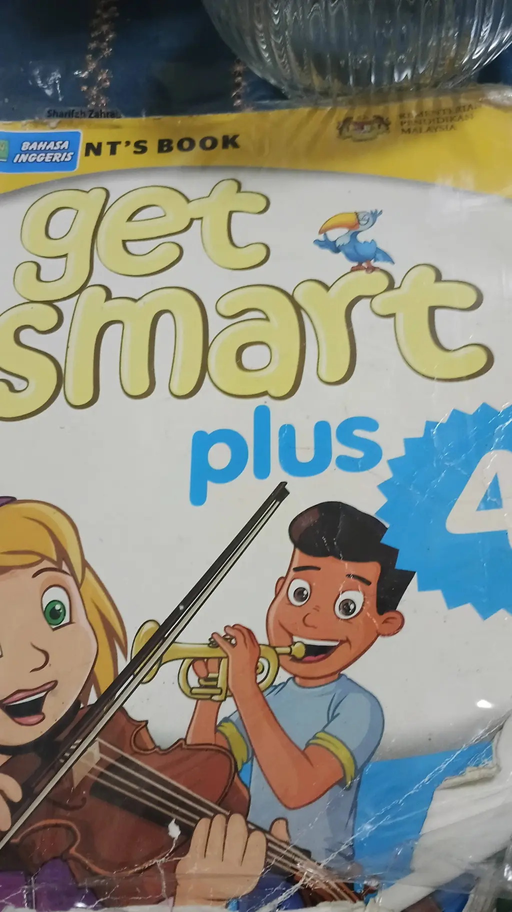 ai character: Get Smart Plus 4 background