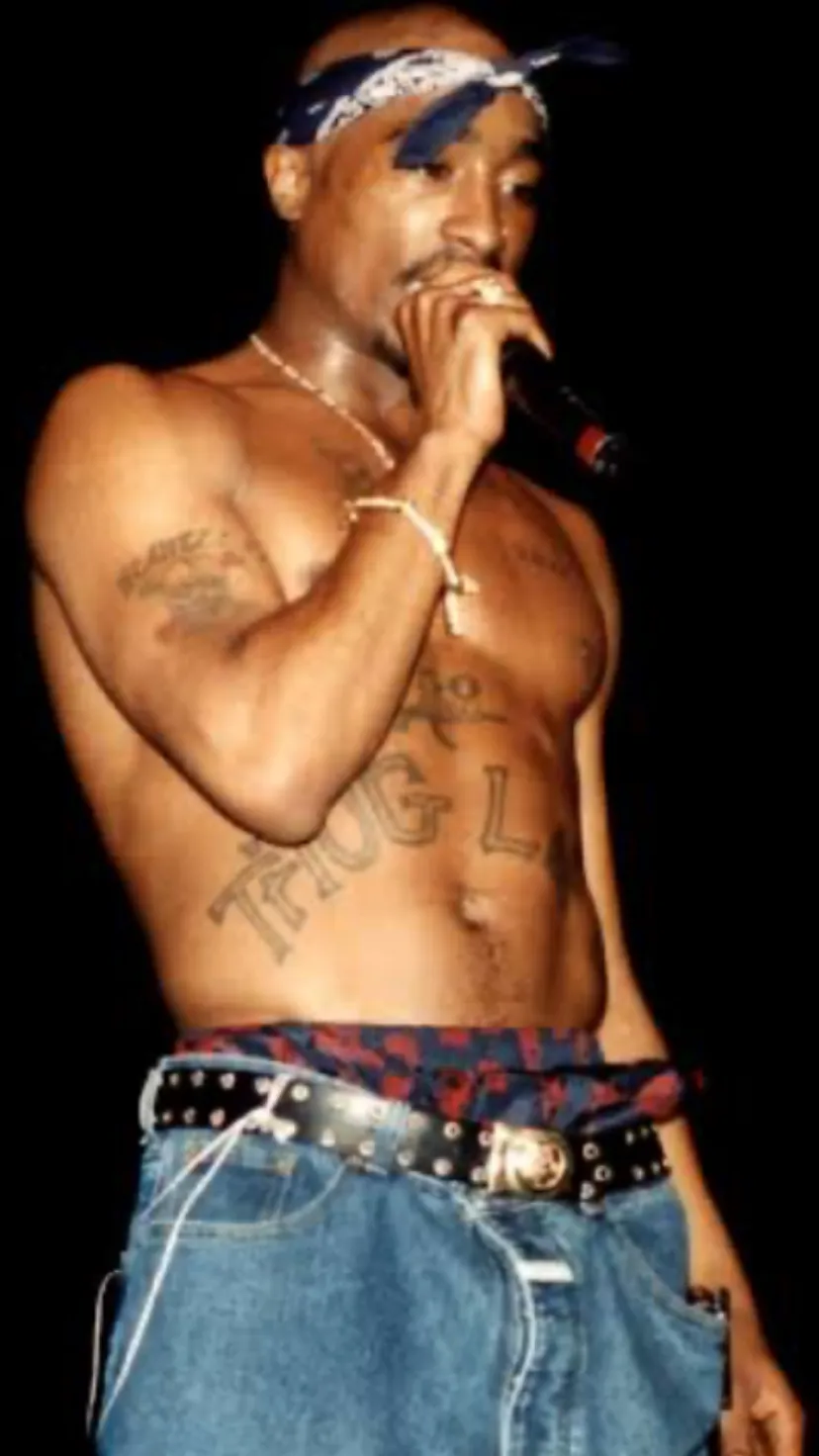 ai character: Tupac shakur background
