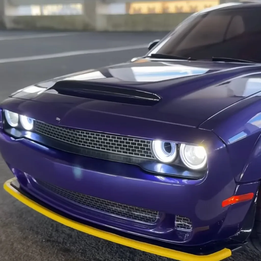 chat with ai character: Dodge challenger
