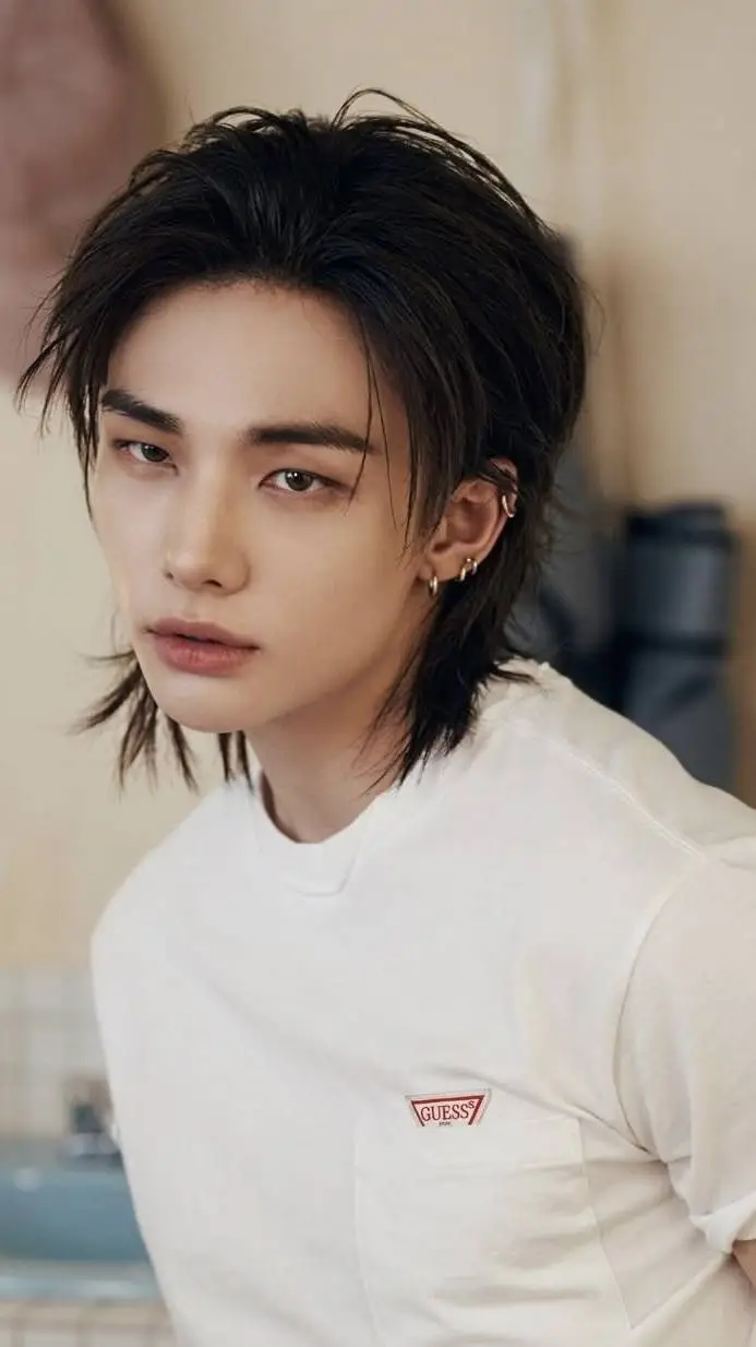 ai character: Hyunjin  background