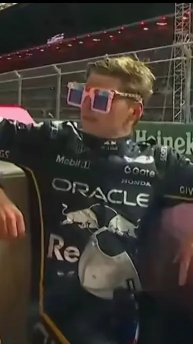 ai character: Max Verstappen background