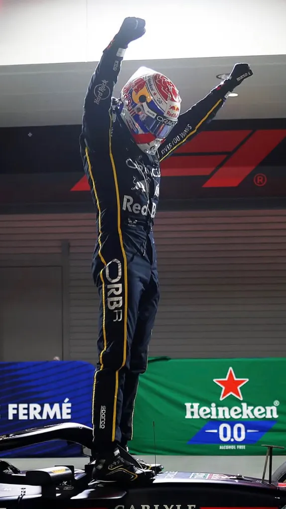 ai character: Max Verstappen  background