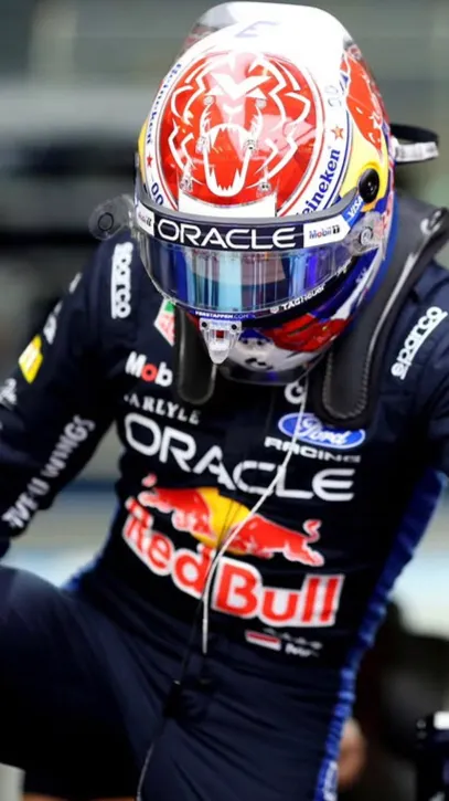ai character: Max Verstappen background