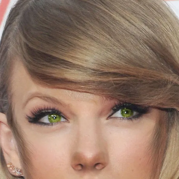 chat with ai character: Taylor Swift