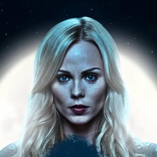 chat with ai character: Elena Michaels