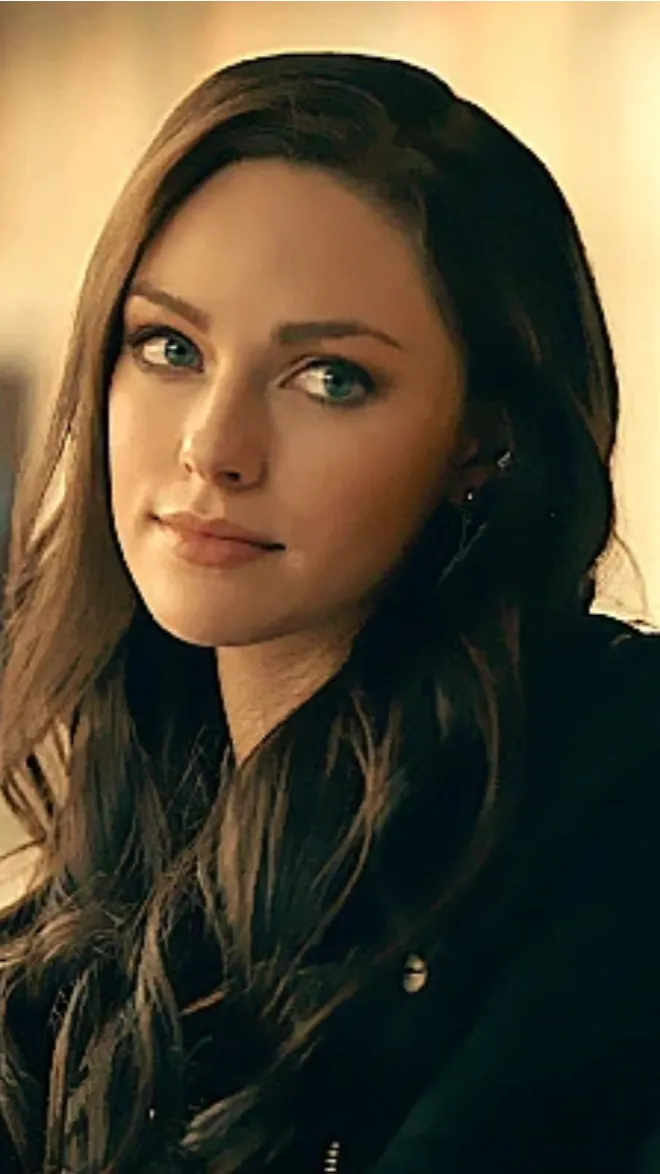 Talkie AI - Chat with Hope Mikaelson