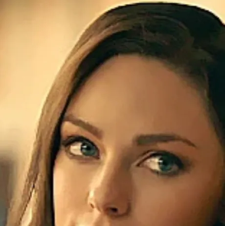 chat with ai character: Hope Mikaelson