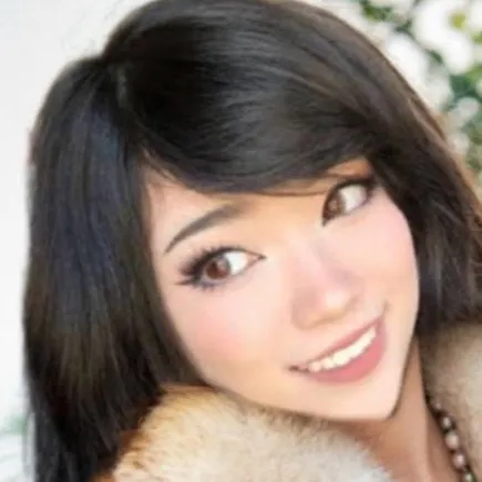 chat with ai character: Emiru