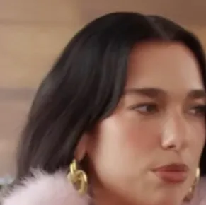 chat with ai character: Dua Lipa