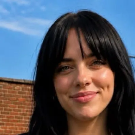 chat with ai character: Billie Eilish