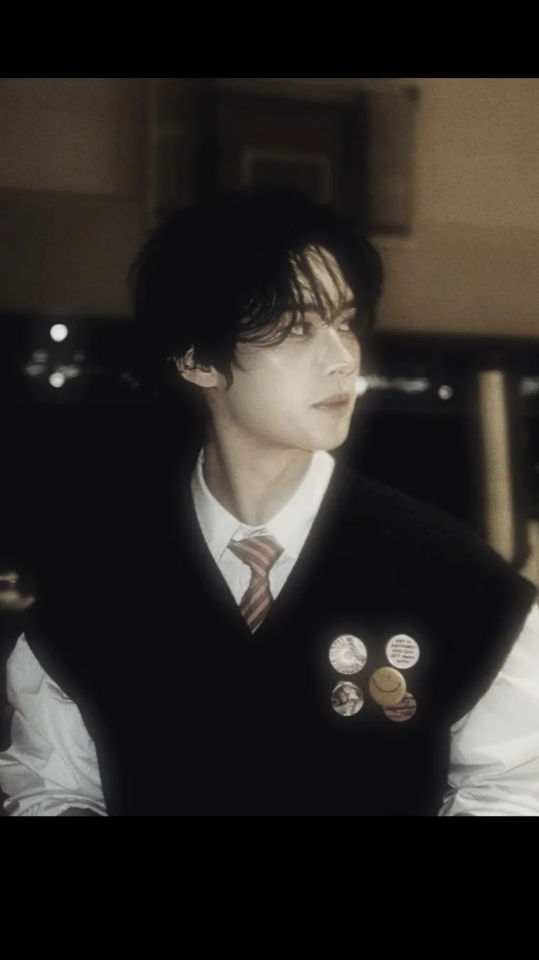 ai character: Lee know background