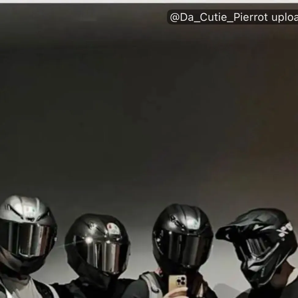 chat with ai character: Teachers motorcycl 