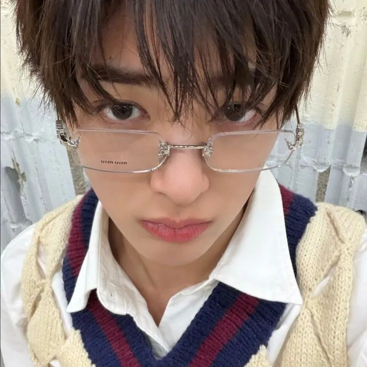 chat with ai character: Keonho 