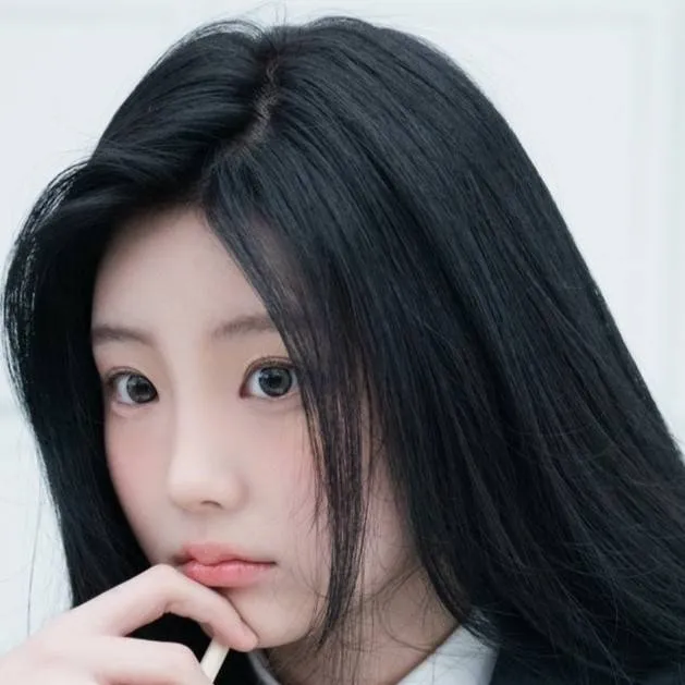 chat with ai character: Wonhee<3