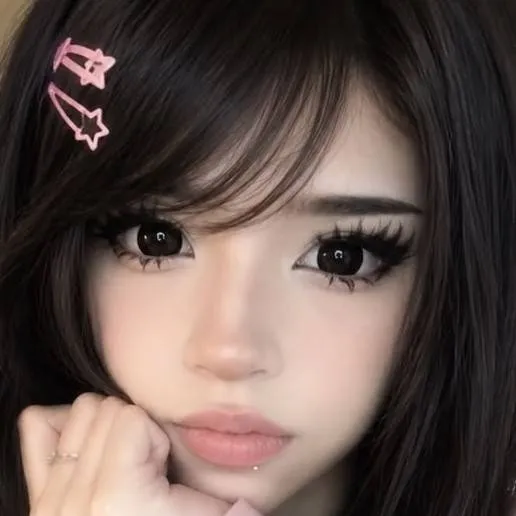 chat with ai character: *°•.tilly.•°*