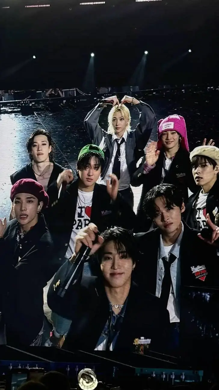 ai character: Straykids consert background