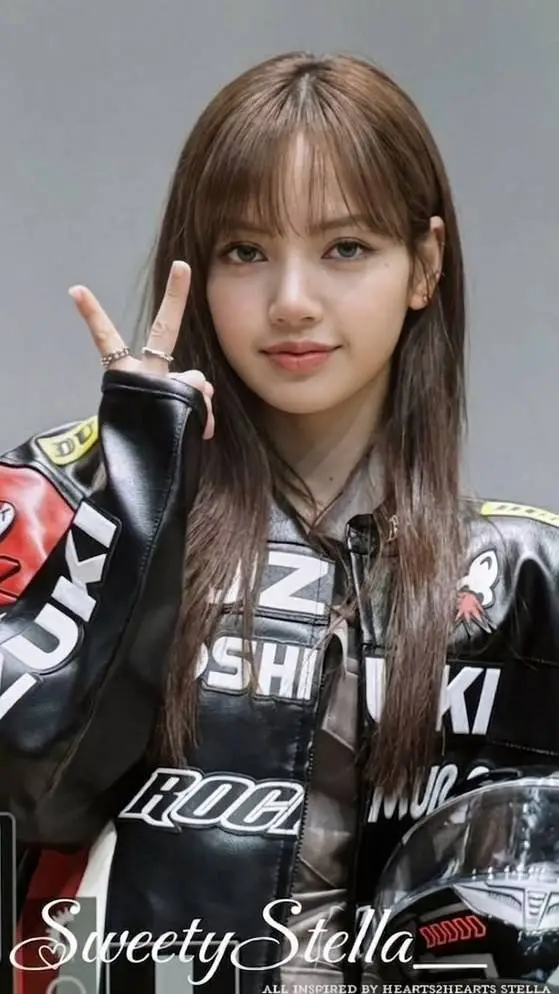 ai character: lalisa  background