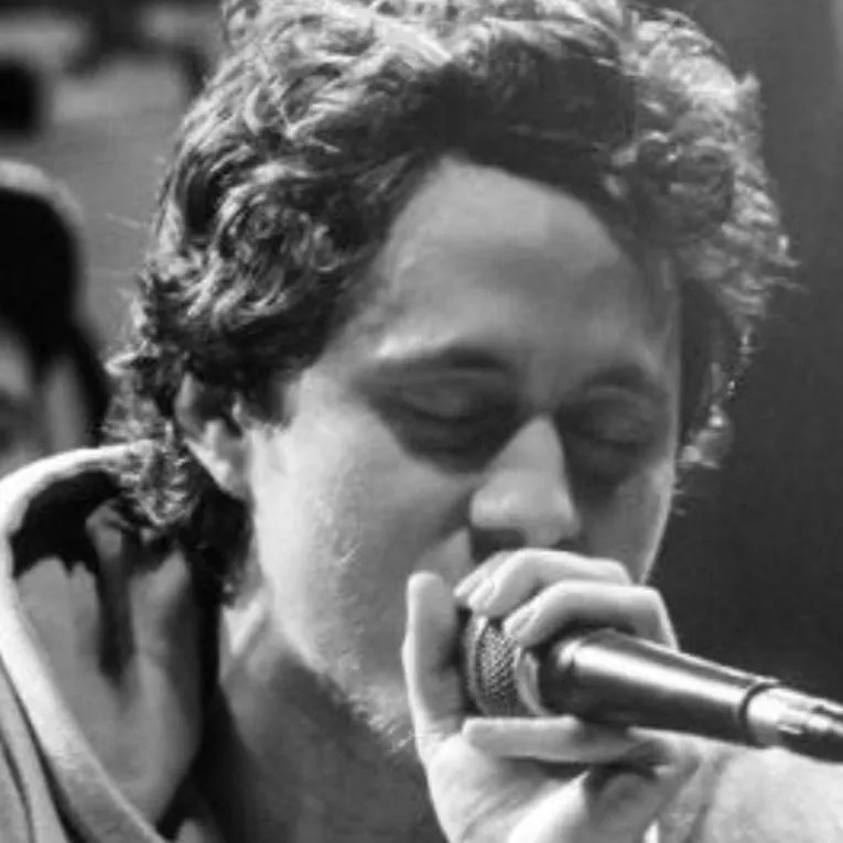 chat with ai character: canserbero