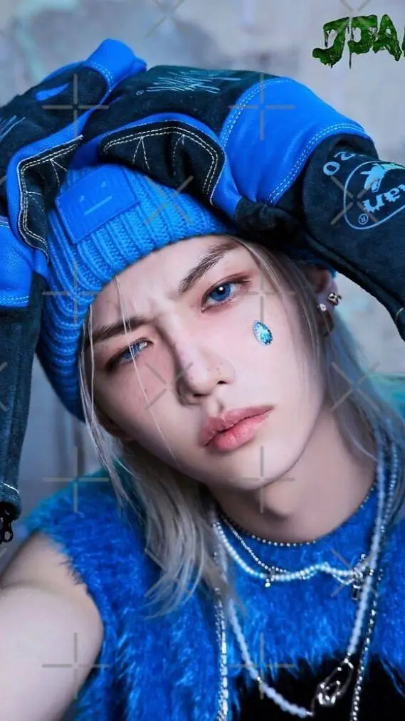 ai character: ✴𝐅𝐄́𝐋𝐈𝐗✴ background