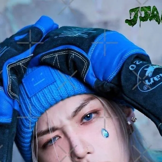 chat with ai character: ✴𝐅𝐄́𝐋𝐈𝐗✴