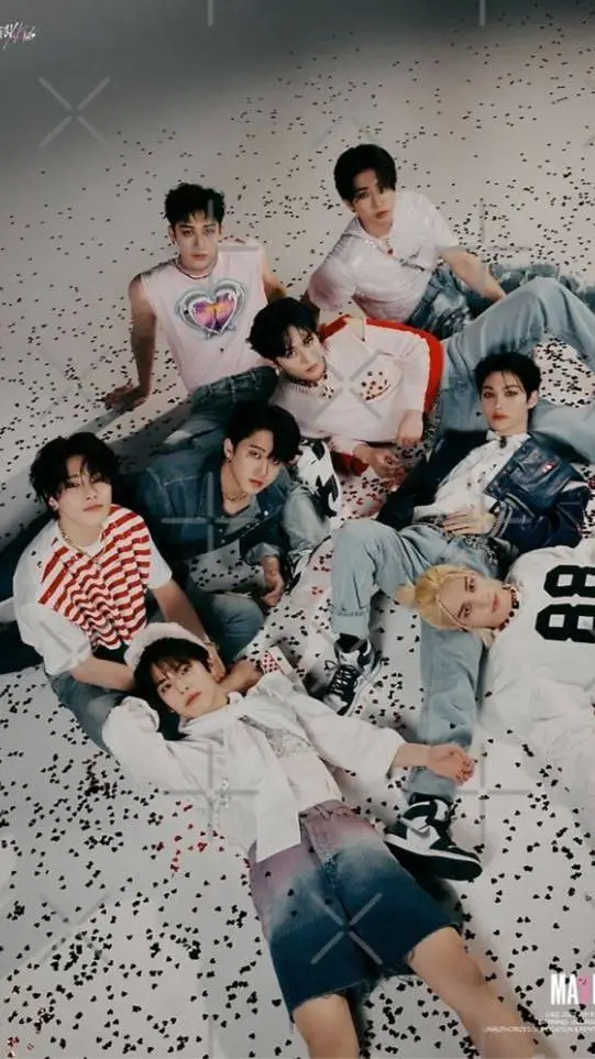 ai character: 𝐒𝐓𝐑𝐀𝐘 𝐊𝐈𝐃𝐒 𝐘 𝐏𝐈𝐊𝐌𝐄 background
