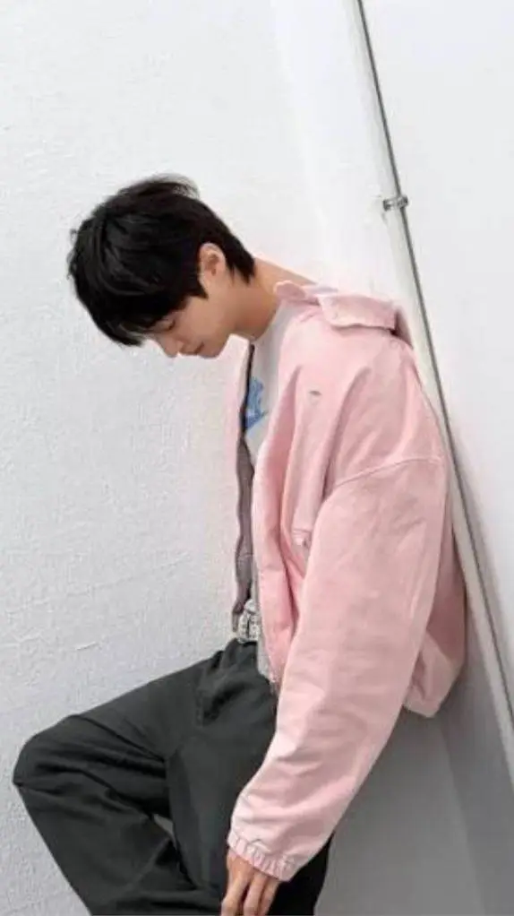 ai character: ★𝐁𝐘𝐄𝐎𝐍𝐖𝐎𝐎𝐒𝐄𝐎𝐊★ background
