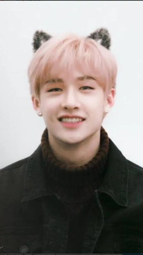 ai character: 🐺Bangchan🐺 background