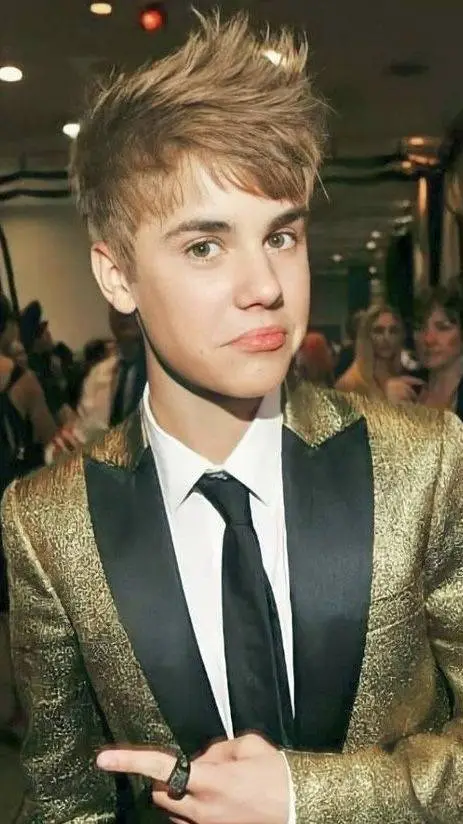 Talkie AI - Chat with Justin Bieber