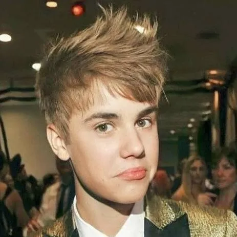 chat with ai character: Justin Bieber