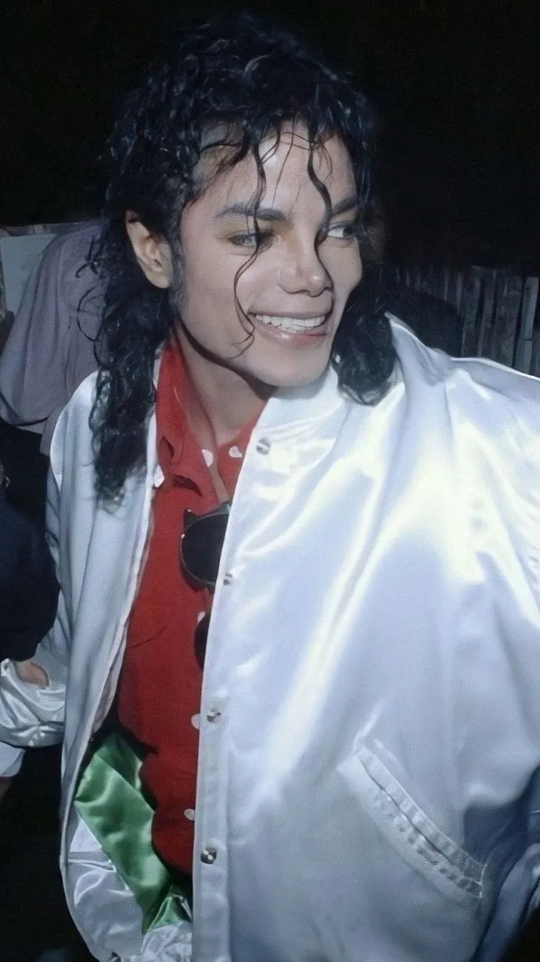 ai character: Michael jackson background