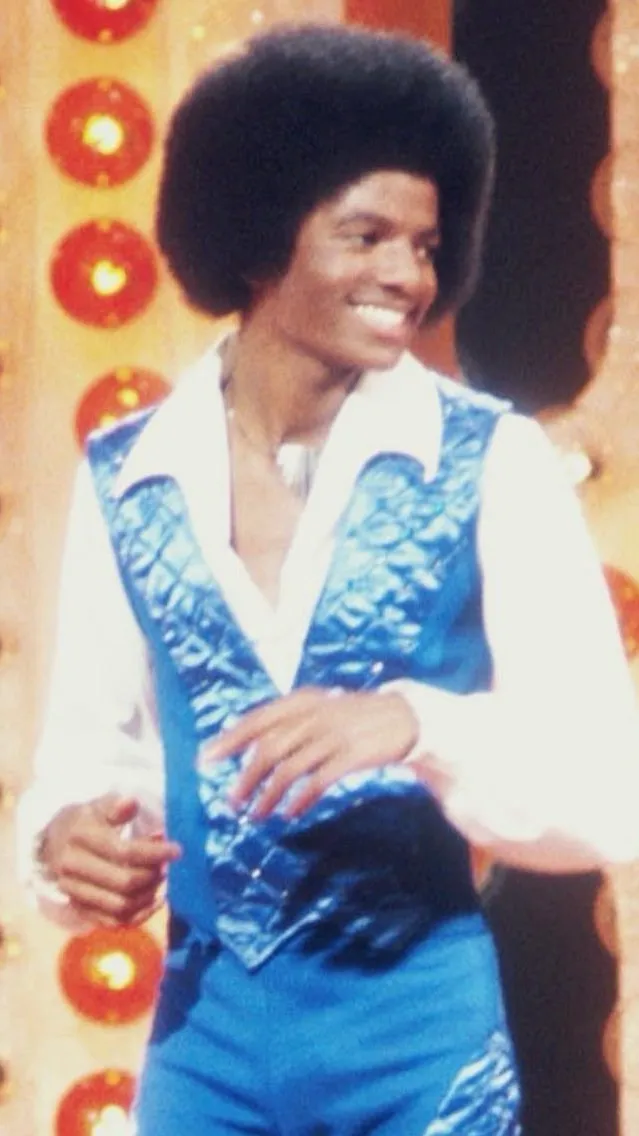 ai character: Young MJ background