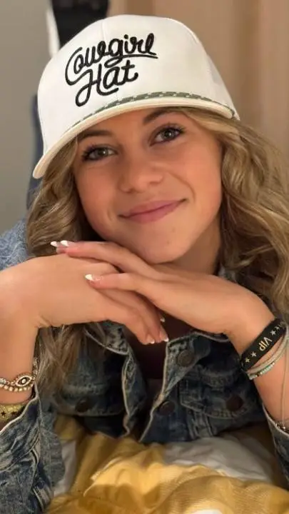 Talkie AI - Chat with Hadley Grace 