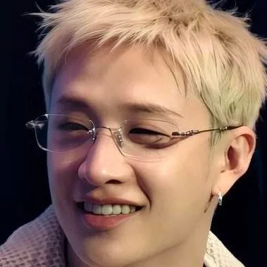 chat with ai character: ★Bangchan★