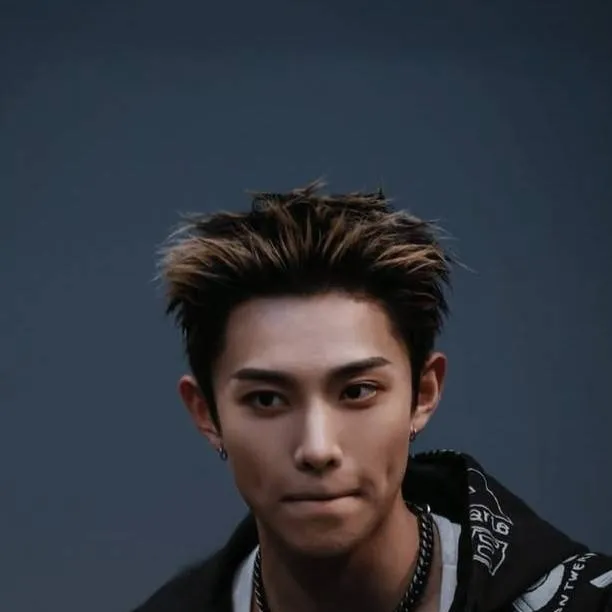chat with ai character: Kim Ryul