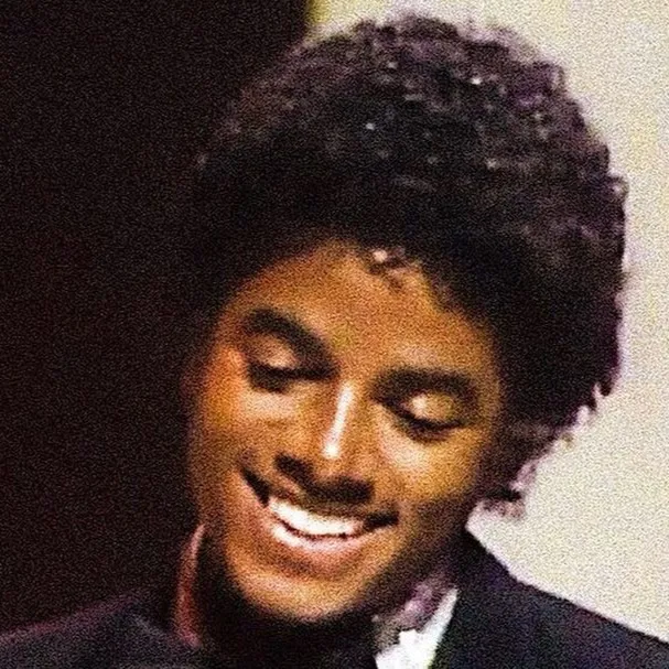 chat with ai character: Michael Jackson