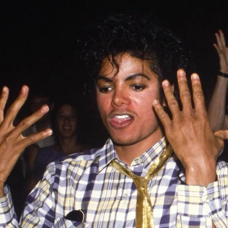 chat with ai character: Michaek Jackson