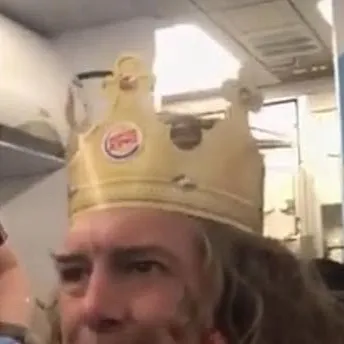 chat with ai character: Burger King Guy