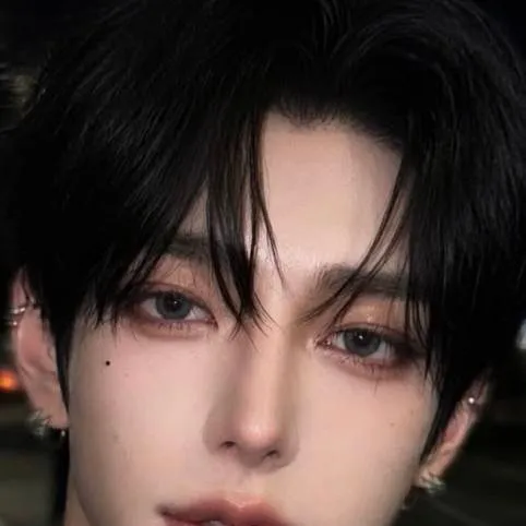 chat with ai character: Yeong-kuni